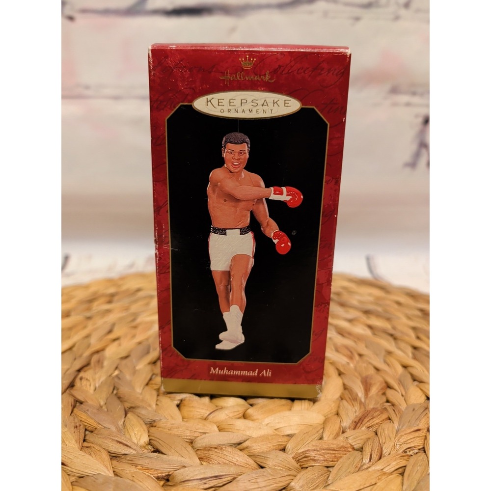 RARE MUHAMMAD ALI 1999 HALLMARK ORNAMENT PROFESSIONAL BOXING‎